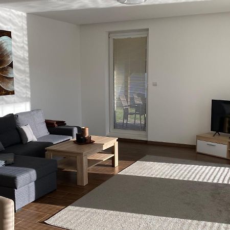 Kajula Lägenhet Bešeňová Exteriör bild