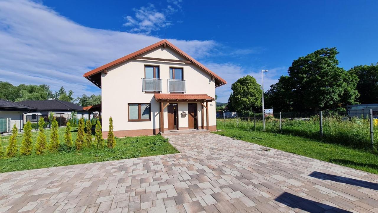 Kajula Lägenhet Bešeňová Exteriör bild