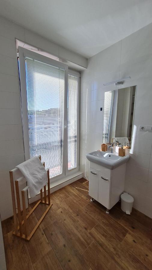 Kajula Lägenhet Bešeňová Exteriör bild