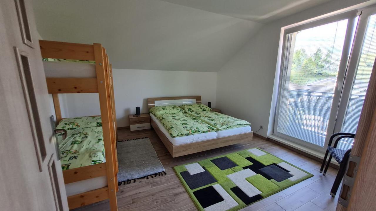 Kajula Lägenhet Bešeňová Exteriör bild